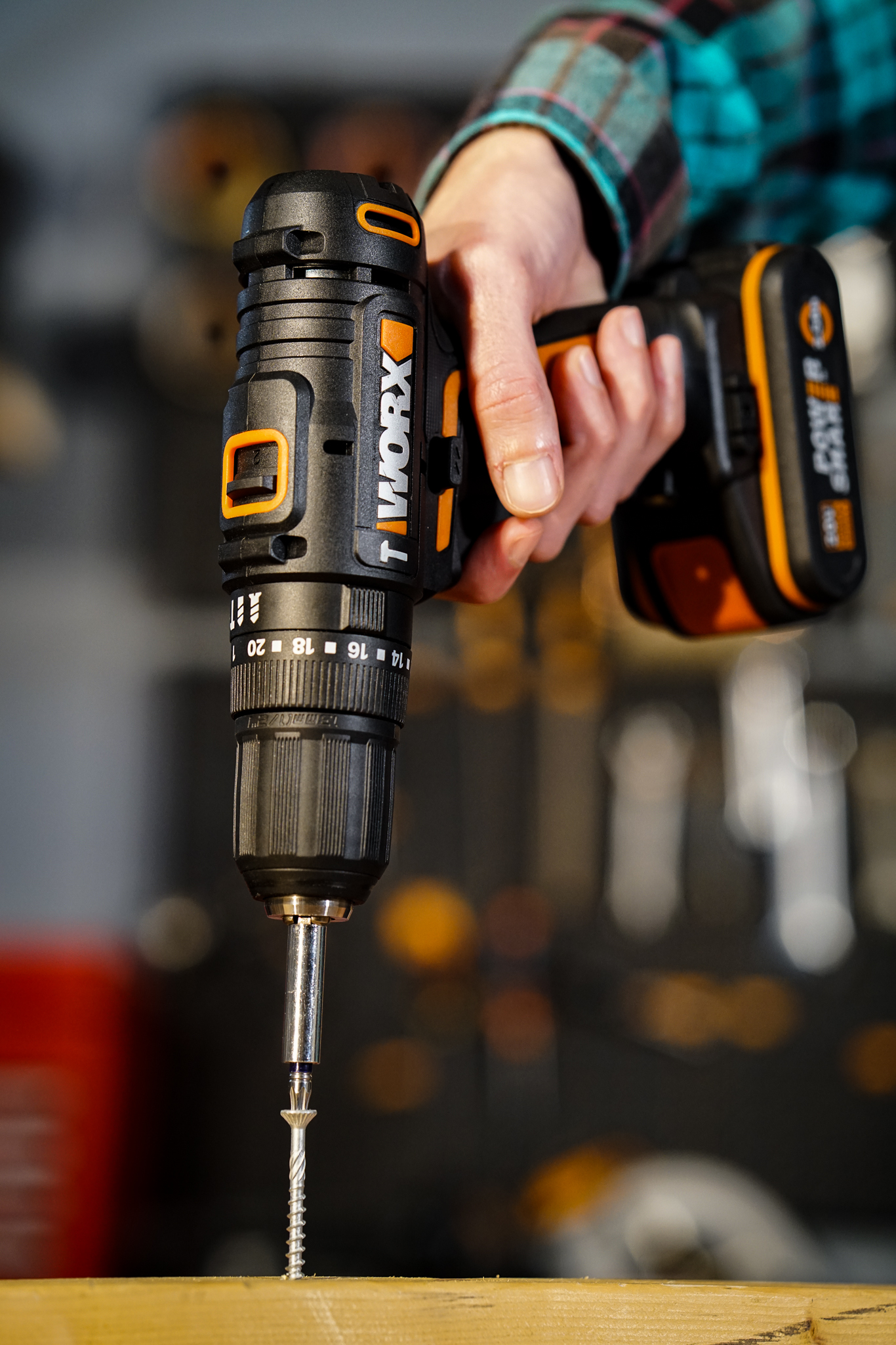 Worx WX370 - Taladro Percutor 20V (2bat 2.0Ah)